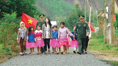 Giữ mùa xuân trên biên cương