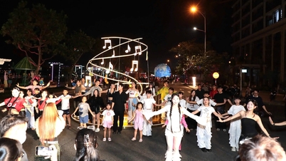 "Da Nang Boulevard": un momento único y destacado de la celebración de la víspera de Año Nuevo 2026.