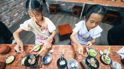 Độc đáo quán cà phê cho khách trải nghiệm mô hình nấu ăn tí hon