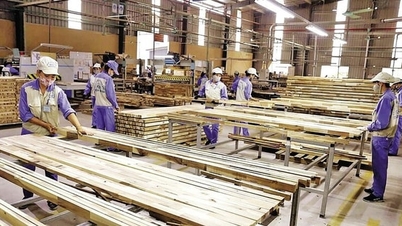 Amerika Syarikat telah menangguhkan kenaikan tarif ke atas beberapa produk kayu siap.