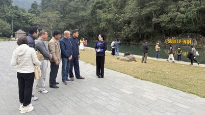 La police assure la sécurité dans les principales zones touristiques de Cao Bang.