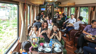 Jumlah wisatawan yang tiba di Nha Trang dengan kereta api melonjak, dan bandara Cam Ranh juga telah menyambut ratusan ribu penumpang.