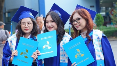 Ho Chi Minh Şehri Teknoloji Üniversitesi'ndeki her 10 öğrenciden sadece 4'ü zamanında mezun oluyor.