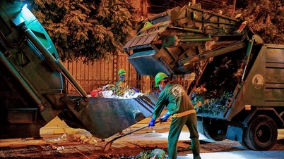 Tiše udržují ulice čisté a krásné během novoročních svátků.
