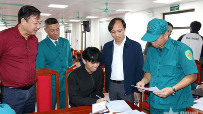 Van Dinh község (Hanoi) szilárd nemzetvédelmi pozíciót épít ki.