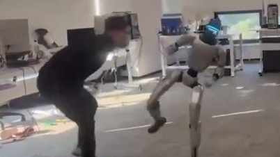 Wetenschappers worden door robots in hun kruis geschopt; internetgebruikers reageren zowel geamuseerd als bezorgd.