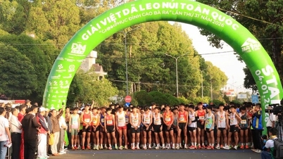 Plus de 2 500 athlètes ont conquis le sommet de Ba Ra.
