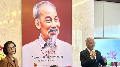 "Seorang penjelajah yang melintasi negeri-negeri luas": Menambah kekayaan pada biografi Presiden Ho Chi Minh.