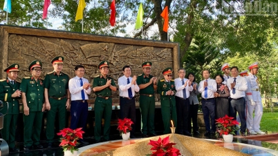 พิธีเปิดอนุสรณ์สถานรำลึกถึงนายทหารและพลทหารของหน่วยรบพิเศษไซ่ง่อน-เกียดิงห์