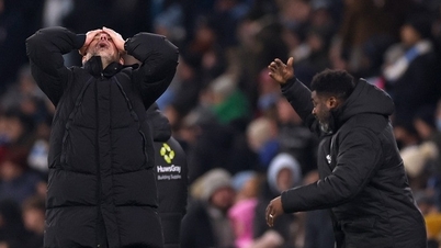 Hasil imbang yang mengecewakan bagi Man City melawan Chelsea membuat Pep Guardiola terpukul lagi dengan pukulan telak yang mengejutkan.