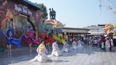 Ho Chi Minh City welcomed 1.24 million visitors and earned 2,632 billion VND during the New Year holiday.