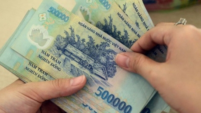 Hanoi: Perusahaan swasta memberikan bonus Tet tertinggi sepanjang masa, dengan beberapa di antaranya melebihi 600 juta VND.
