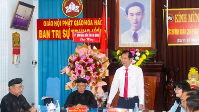 Phó Chủ tịch UBND tỉnh An Giang Lê Văn Phước chúc mừng đại lễ kỷ niệm 106 năm ngày Đản sinh Đức Huỳnh Giáo chủ Phật giáo Hòa Hảo