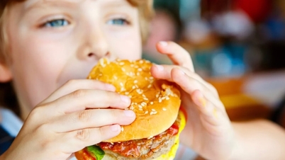 Het Verenigd Koninkrijk verbiedt reclame voor 'junkfood' om de jongere generatie te beschermen.