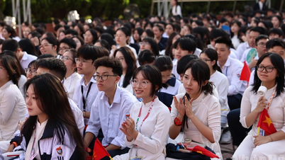 Phải báo cáo về quan hệ giữa giáo viên dạy thêm với người đăng ký kinh doanh dạy thêm