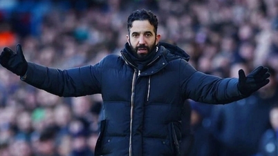 Manchester United překvapivě odvolal manažera Rubéna Amorima.