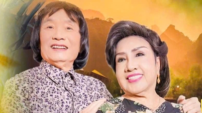 A közönség emlékszik azokra a régi időkre, amikor az egész falu elment Minh Vương és Lệ Thủy előadására.