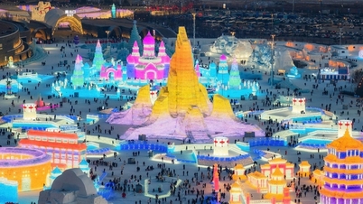 Dentro do maior festival de gelo e neve do mundo, em Harbin.