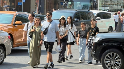 ホーチミン市は4日間の新年休暇中に何人の海外観光客を誘致したでしょうか？