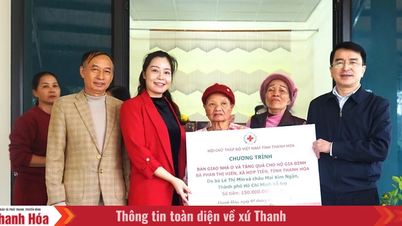 The Red Cross handed over a house to a family eligible for government assistance.