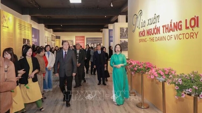 พิธีเปิดนิทรรศการเชิงธีม 'ฤดูใบไม้ผลิ - แหล่งกำเนิดแห่งชัยชนะ'
