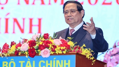 प्रधानमंत्री: घरेलू व्यवसायों के विकास को बढ़ावा देना और घरेलू व्यवसायों को उद्यमों में परिवर्तित करना।