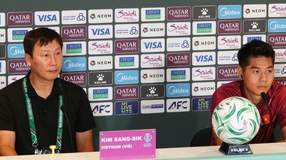 Coach Kim Sang-sik points out the "weapon" that helped Vietnam U23 win against Jordan.