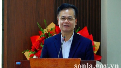 លោក Chiềng Cơi Ward បានធ្វើសកម្មភាពនយោបាយក្រោមទង់ជាតិក្នុងខែមករា ឆ្នាំ២០២៦។