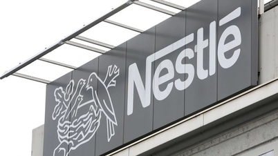 Компания Nestlé отзывает сухое молоко в ряде европейских стран из-за подозрения на загрязнение.