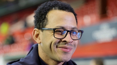 Chelsea skriver kontrakt med Rosenior till 2032: Hemligheten bakom The Blues ovanliga plan.