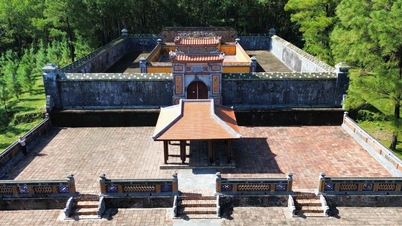 Proposal to dismantle 'unusual' structure within the tomb of Empress Dowager Từ Dũ.