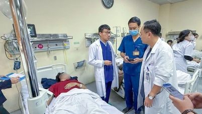 Focusing the best personnel and expertise on treating victims of the fire on Tran Cung Street.