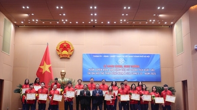 Lofbetuigingen aan coaches en atleten uit Hanoi voor hun uitstekende prestaties tijdens de 33e SEA Games.