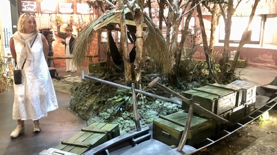 Merekonstruksi Rute 1C yang legendaris di Museum Peninggalan Perang.