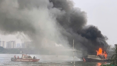 Kebakaran di sebuah kapal pesiar yang berlabuh di Sungai Saigon berhasil dipadamkan dengan cepat.