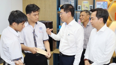 Petrovietnam doa sala de prática para educação STEM avaliada em mais de 4 bilhões de VND em Dong Nai.
