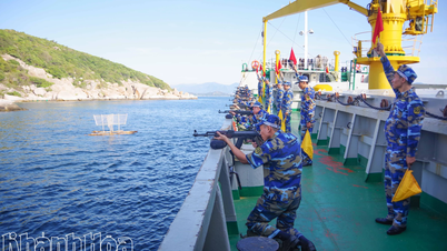 Truong Sa 22 hajó: Szilárdan áll a hullámok élén.