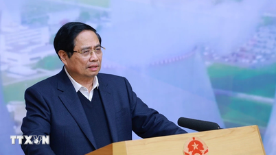 Perdana Menteri: 'Bekerja di siang hari saja tidak cukup, kami juga akan bekerja di malam hari' untuk mendorong proyek pembangkit listrik tenaga nuklir.