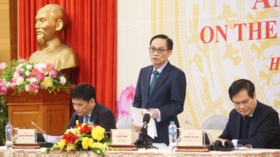 Vietnam informa a sus amigos internacionales sobre la organización del XIV Congreso del Partido.