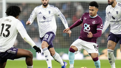 Manchester United ztratil body proti Burnley, prozatímní manažer Darren Fletcher byl nespokojený.