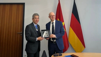 Vietnam-Almanya Stratejik Ortaklığı'nda bilimsel ve teknolojik işbirliğini temel bir unsur haline getirmek.