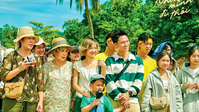 Filem "Let's Go Home" telah ditayangkan di pawagam pada hari ke-10 Tahun Baru Cina (Tahun Kuda).