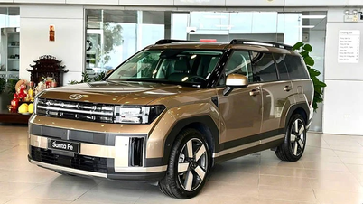 Hyundai SantaFe ve Palisade modellerinde 220 milyon VND'ye varan rekor fiyat indirimleri yapıldı.