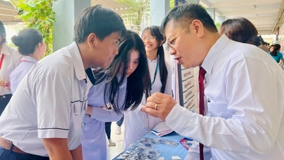 Ồ ạt mở ngành học mới: Trường kinh tế dạy công nghệ, công nghệ dạy y