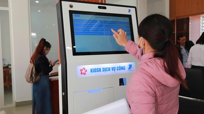 Tiên phong đưa rô bốt AI, Gia Lai hỗ trợ giải quyết thủ tục hành chính cho người dân
