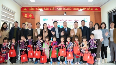 Quỹ Bảo trợ trẻ em của Bộ Y tế mang quà xuân cho hơn 4.000 trẻ em ở Lai Châu