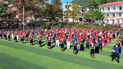 La vitalité culturelle du mouvement de danse folklorique féminine - Cao Bang Online Newspaper