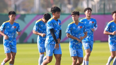 O FC Barcelona está competindo com a seleção sub-29 do Vietname por um campo de treinos na Arábia Saudita.