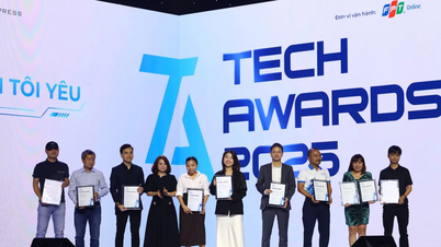 Celebrando los productos digitales y las marcas tecnológicas en 2025.