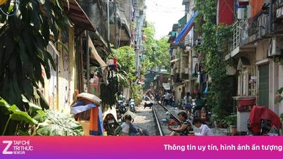 นักท่องเที่ยวชาวตะวันตกเล่าประสบการณ์สองปีที่เขาอาศัยอยู่ในย่านร้านกาแฟริมทางรถไฟของฮานอย